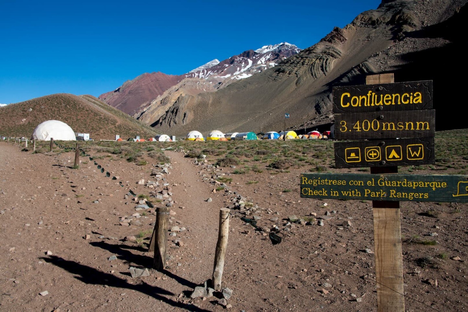 Trek to Confluencia Camp